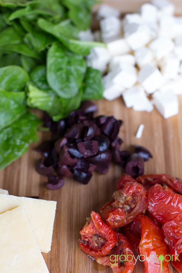 Spinach, Semi Sundried Tomatoes, Feta, Kalamata Olives