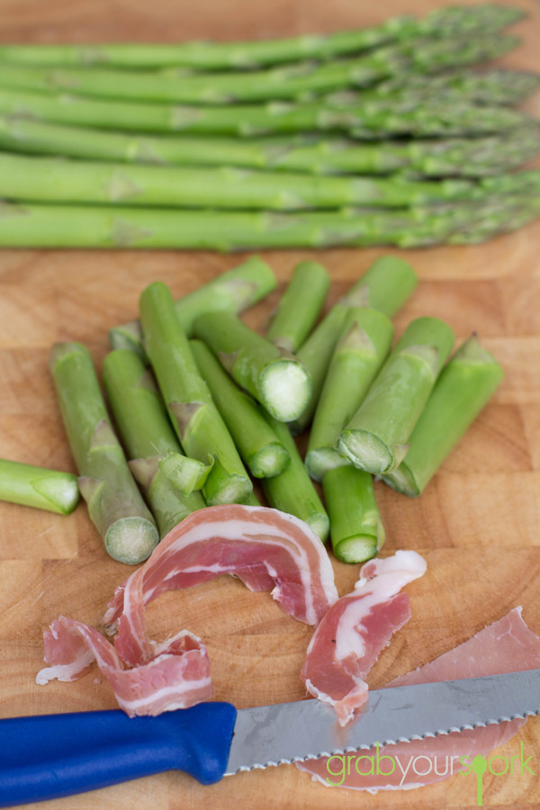 Prosciutto wrapped asparagus Grab Your Spork 003