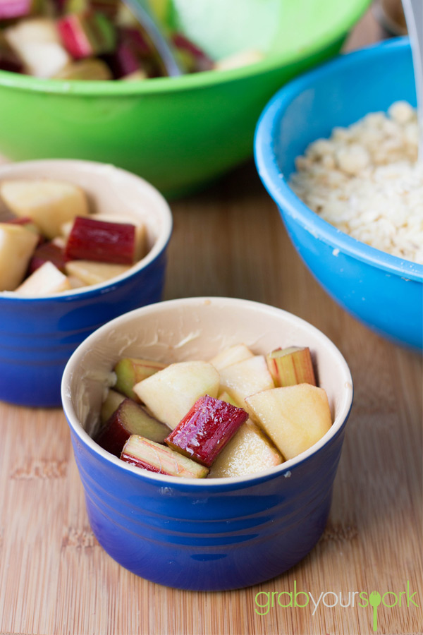 Mini Apple and Rhubarb Crumble