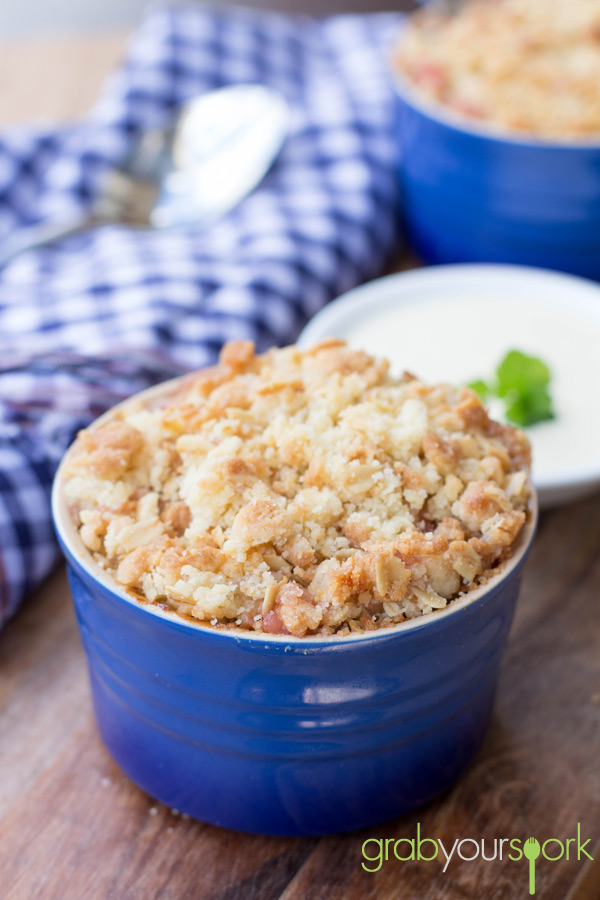 Apple and Rhubarb Crumble - Grab Your Spork | grabyourspork.com