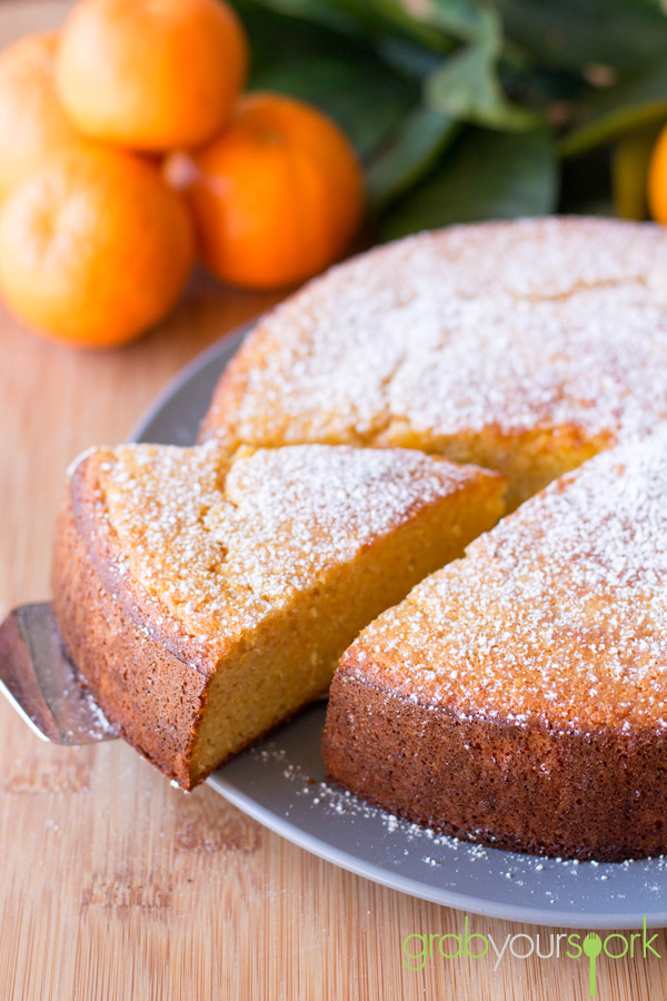 Clementine sponge cake - Italian recipes by GialloZafferano