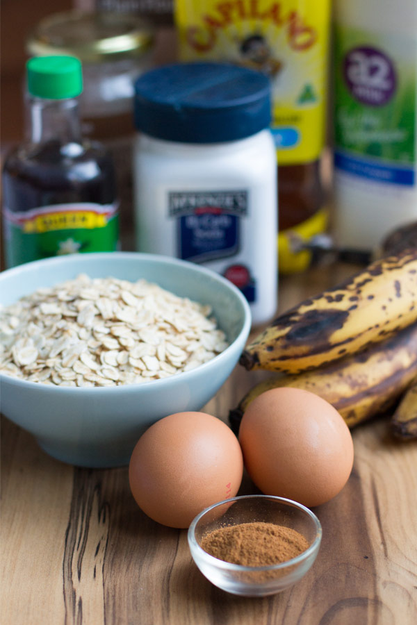 Healthy banana muffins ingredients