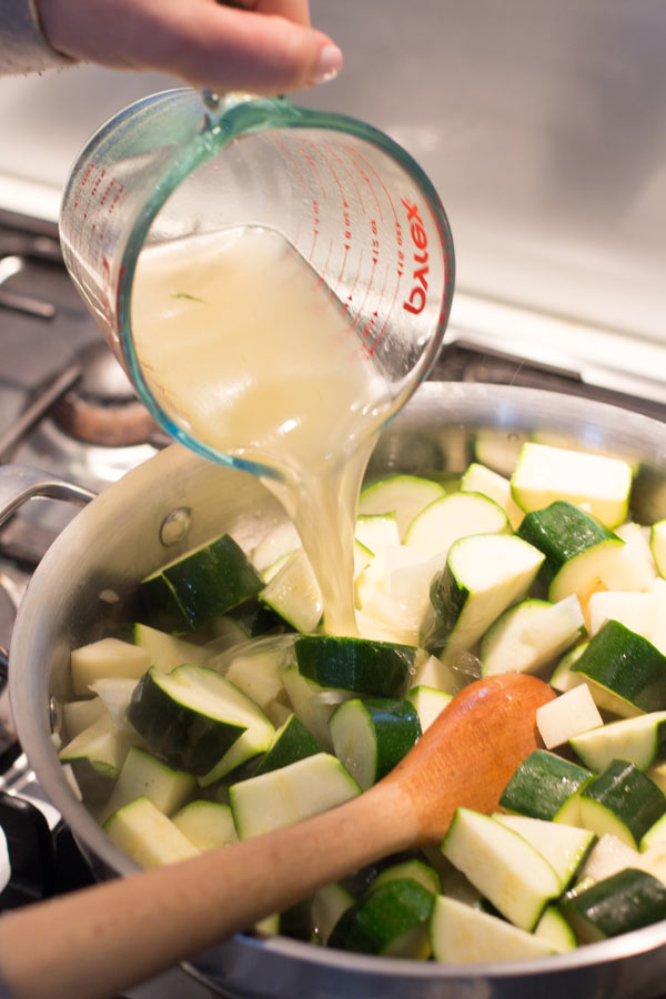 Quick healthy vegetarian zucchini soup recipe